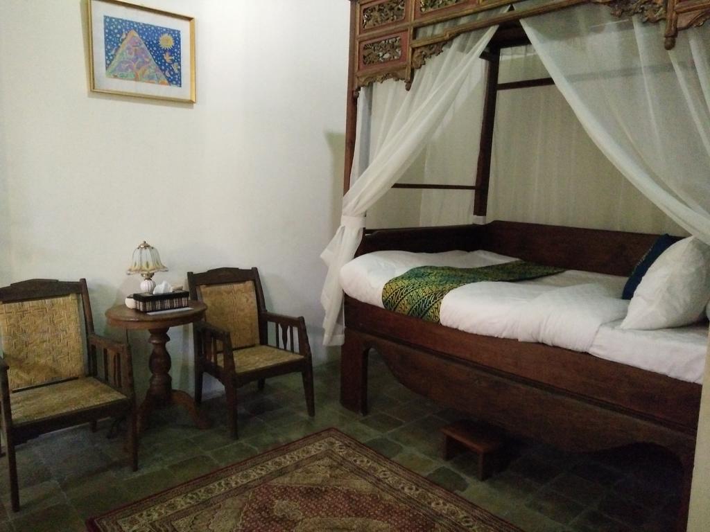 Ndalem Natan Royal Heritage ยอกยาการ์ตา ภายนอก รูปภาพ